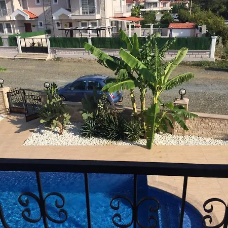 Captivating 2-bed Penthouse With Pool * Дальян